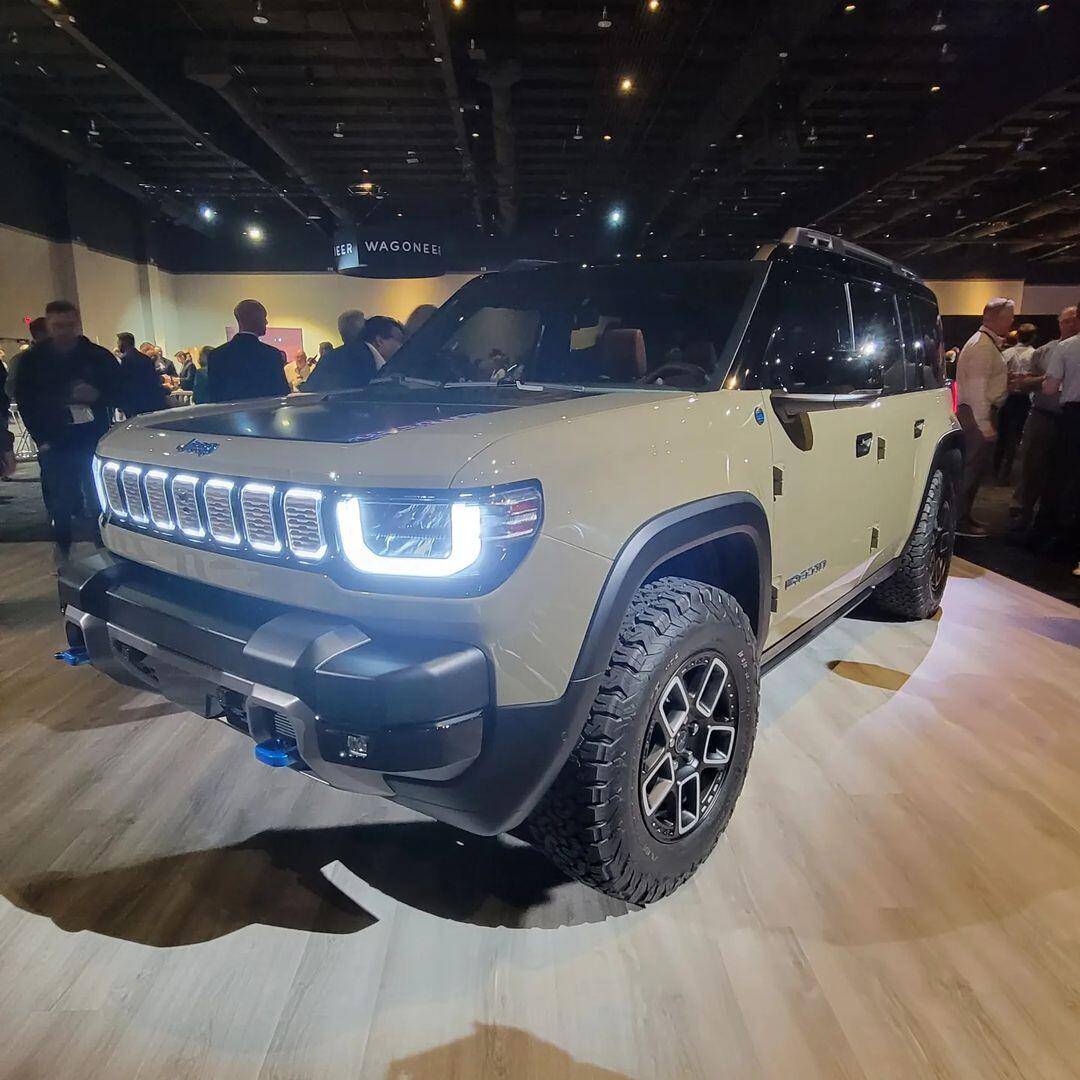 Jeep Recon EV First Real Life Look! 2025 Jeep Recon Moab 4xe Concept Shown to Dealers at Stellantis Event Jeep Recon EV dealer even first real life look 4