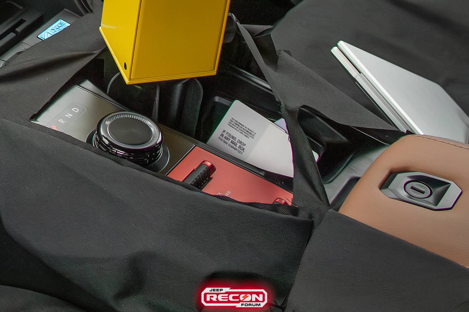 Jeep Recon EV Jeep Recon 4xe INTERIOR First Look! + Driving Modes jeep-recon-interior-fully-uncovered-spied-10