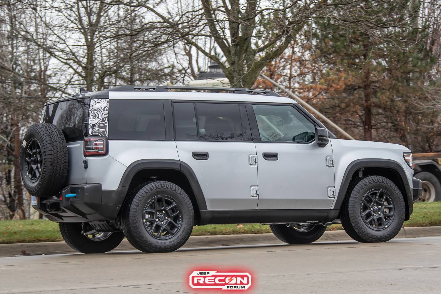 Jeep Recon EV Jeep Recon 4xe INTERIOR First Look! + Driving Modes jeep-recon-interior-fully-uncovered-spied-19