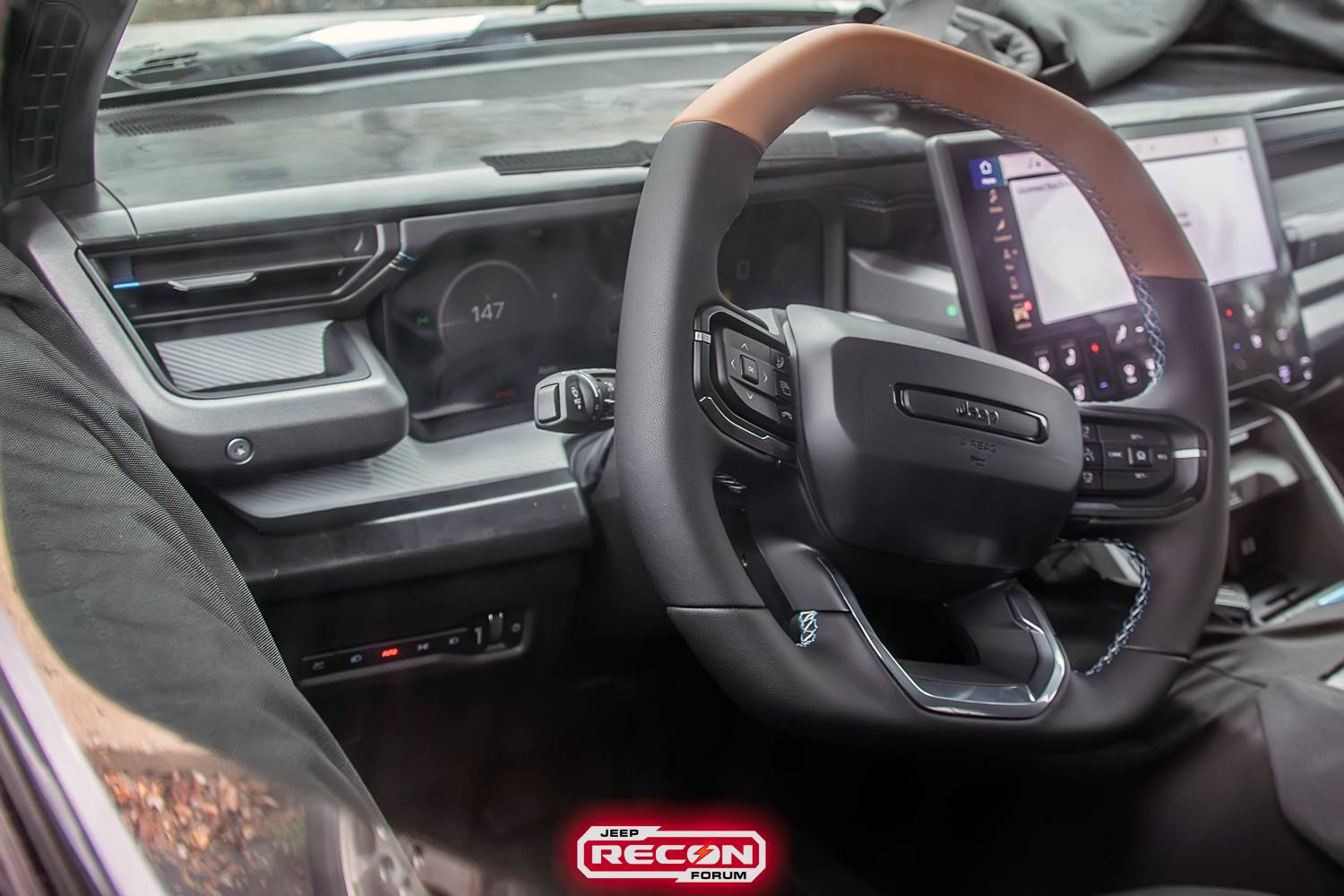 Jeep Recon EV Jeep Recon 4xe INTERIOR First Look! + Driving Modes jeep-recon-interior-fully-uncovered-spied-2