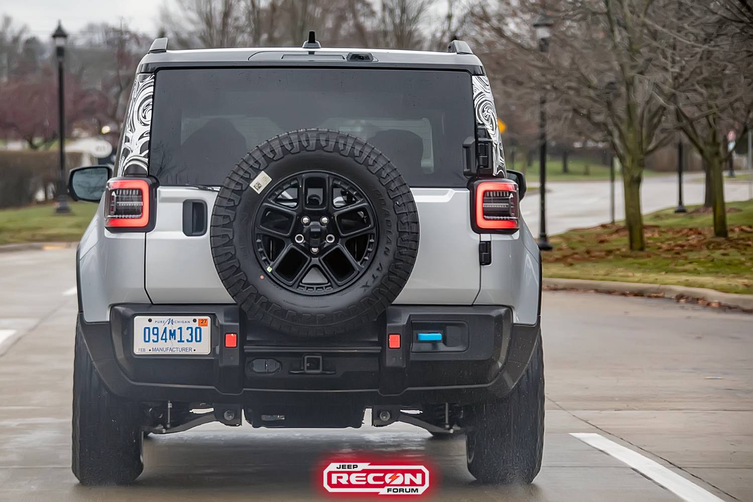 Jeep Recon EV Jeep Recon 4xe INTERIOR First Look! + Driving Modes jeep-recon-interior-fully-uncovered-spied-25