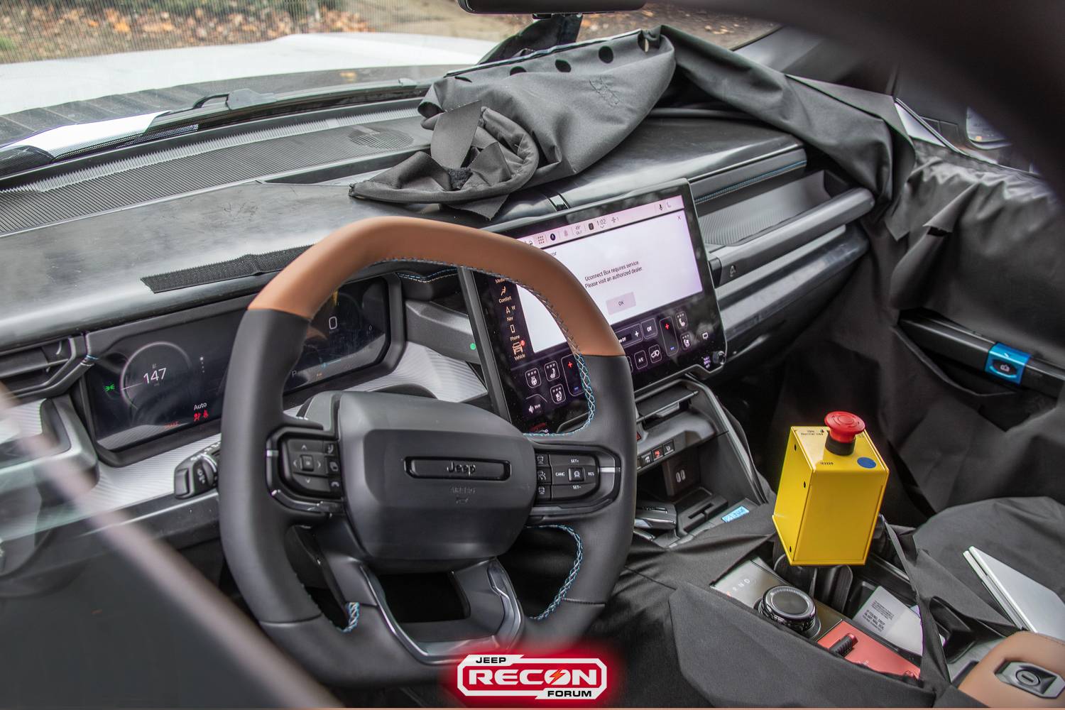 Jeep Recon EV Jeep Recon 4xe INTERIOR First Look! + Driving Modes jeep-recon-interior-fully-uncovered-spied-3