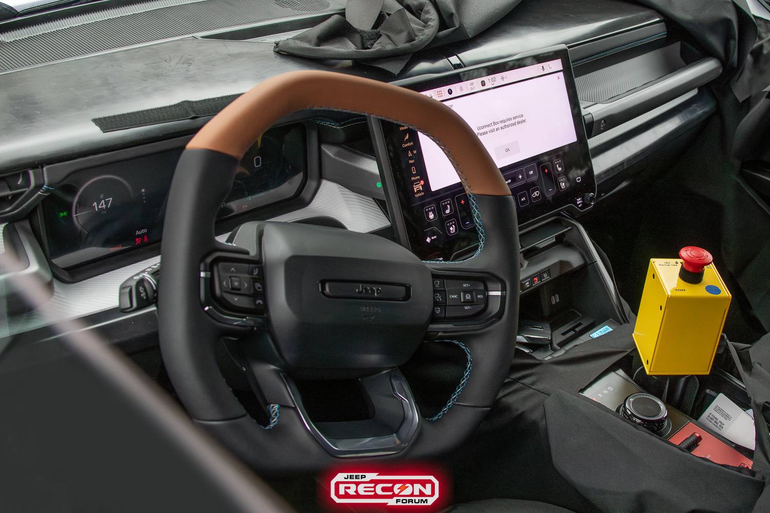 Jeep Recon EV Jeep Recon 4xe INTERIOR First Look! + Driving Modes jeep-recon-interior-fully-uncovered-spied-5