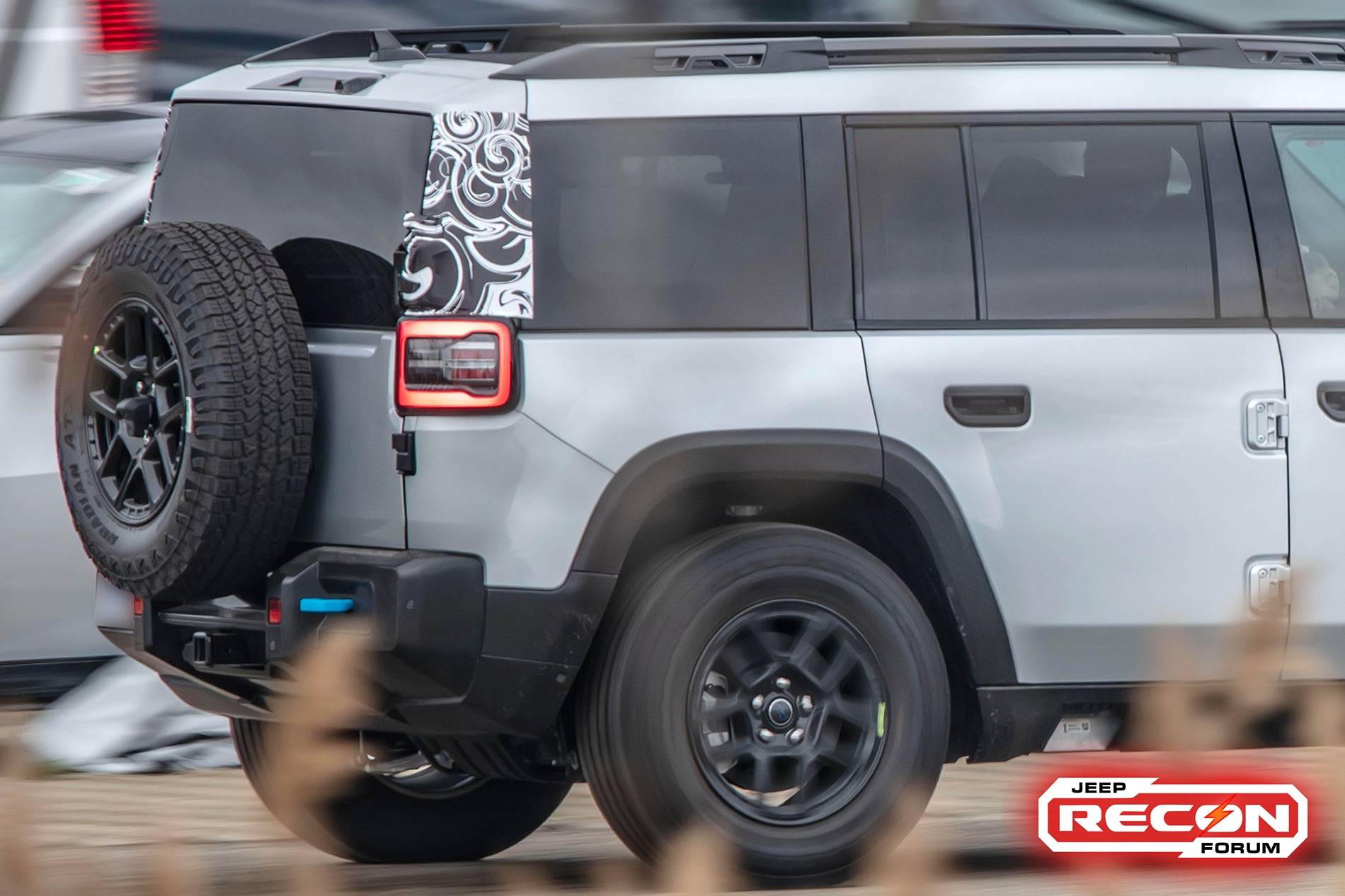 Jeep Recon EV 2025 Jeep Recon SUV EV spied in most revealing looks yet and 3 colors JeepRecon.proto09