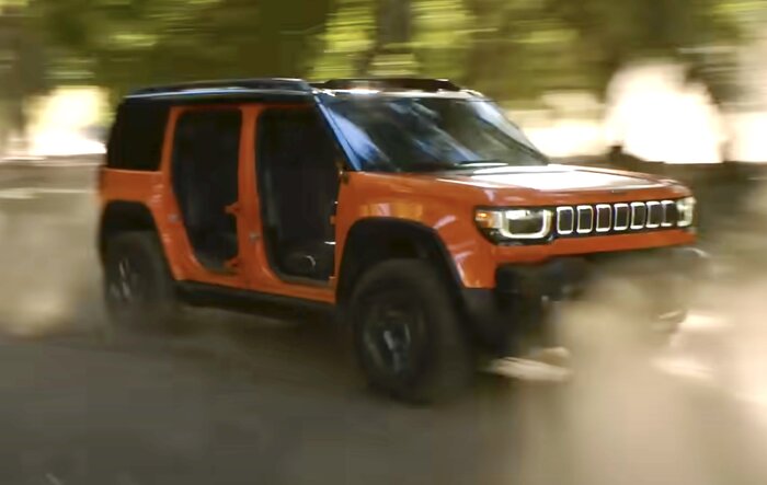 Jeep Recon 4xe (Punk'n Color) Appears in Super Bowl Commercial